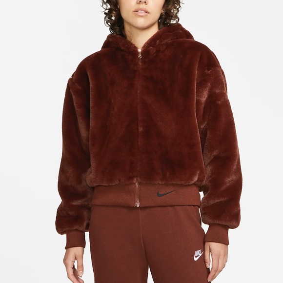 🏷 NWT Nike Sportwear Essential Faux Fur Jacket Bronze Eclipse SM - Retails $175 - Picture 1 of 9